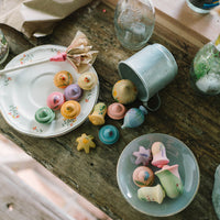 Grapat Flower Meadow – 18 houten bloemen – spelen met de set – sfeerfoto 2