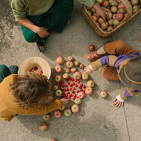 Grapat Mandala Half Spheres – 36 houten halve bollen – spelen met de set – sfeerfoto 3