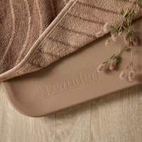 Leander Matty Verschoningskussen Topper Woodland Clay Leander