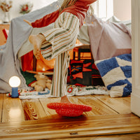 Stapelstein® Hidden Giants Board Red & Rose – detail of gebruik 1