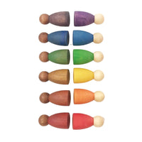 grapat-3-donkere-houten-poppetjes-warme-kleuren-3-min